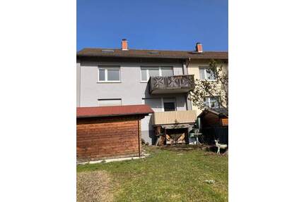 VS-Villingen, Goldenbühl, Ein- bis Zweifamilien-Reihenmittelhaus, Garage - Villingen-Schwenningen