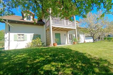 Haus zum Mieten in Aystetten 2.400,00 € 250 m²