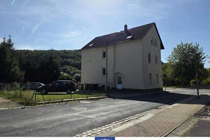 Großzügige 3-Zimmerwohnung unterm Dach in ruhiger und grüner Lage! - Roßwein