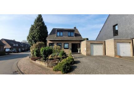 Freistehendes Einfamilienhaus zum Kauf in TOP Lage provisionsfrei - Dinslaken Hiesfeld