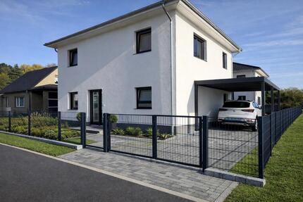 Moderne neue Stadtvilla zur Miete - Erstbezug! Mit eigenem Garten - Panketal