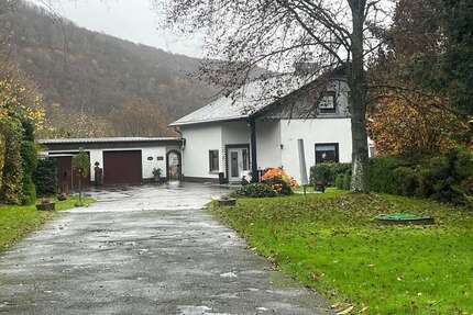 Haus zum Kaufen in Bruschied 289.000,00 € 240 m²