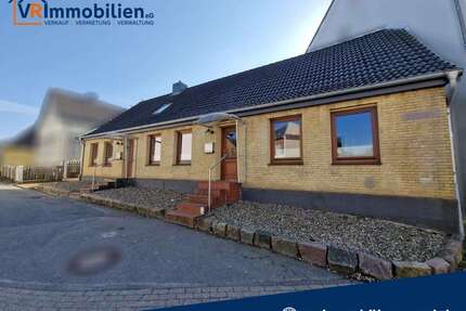 Haus zum Kaufen in Schleswig 230.000,00 € 175 m²