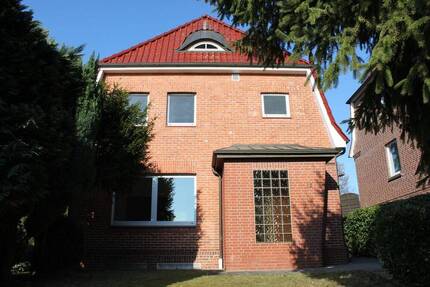 Einfamilienhaus Schmiedestr. 12 in Geesthacht - Ein Angebot von IVD-HAUSVERWALTUNG GERD VON DER HEIDE Immobilien GmbH.