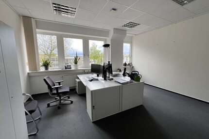 Büro in Hamburg 3.935,40 € 327.95 m²