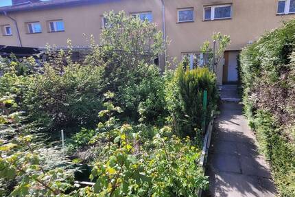 Gartenfreunde aufgepasst: 2-Zimmer-Wohnung im Grünen sucht Sie als neue Mieter! - Fürstenwalde/Spree