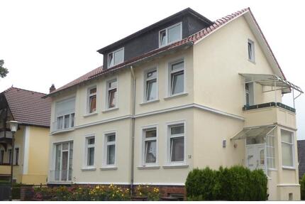 Charmante, großzügige Altbau-Wohnung, Hochparterre, 100 m², 4 Zim - Bad Pyrmont