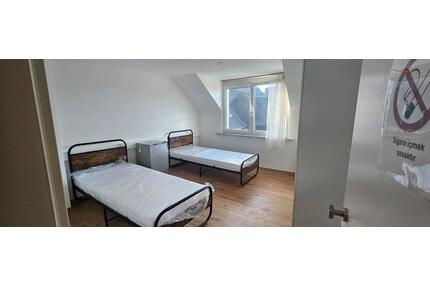 6 Apartment Zimmer in Düren - 470,00&nbsp;EUR Kaltmiete, ca.&nbsp; 27,00&nbsp;m&sup2; in Köln (PLZ: 51063) Mülheim