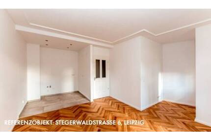 ++ Erstbezug nach Sanierung ++ 3-Raum-Traum mit Balkon, Wohnküche, Parkettfußboden, hochwertiges Wannenbad, Abstellkammer im Flur - Rochlitz