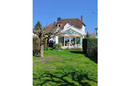 Haus zum Kaufen in Schwalbach 775.000,00 € 130 m²