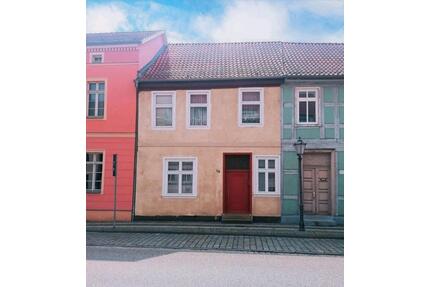 Altstadthaus zu Verkaufen - 69.000,00&nbsp;EUR Kaufpreis, ca.&nbsp; 90,00&nbsp;m&sup2; in Wittstock/Dosse (PLZ: 16909)