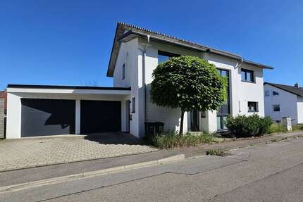 Haus zum Kaufen in Ehingen 679.000,00 € 209 m²