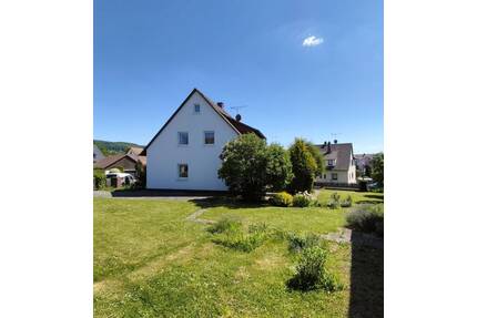 Gepflegtes Einfamilienhaus mit 783 m² Grundstück in ruhiger Wohnlage - Neunkirchen-Rollhofen