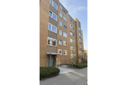 Helle 4 Zimmer Wohnung, gut angebunden, in Hannover-Ahlem