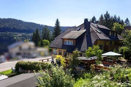 Haus zum Kaufen in Titisee-Neustadt 1.495.000,00 € 500 m²