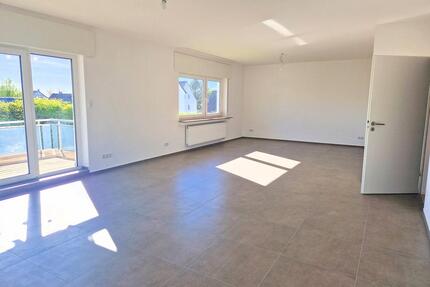 Sehr großzügige 3-Zimmer-Wohnung mit Balkon und Garage in Hennef-Uckerath - Hennef (Sieg)