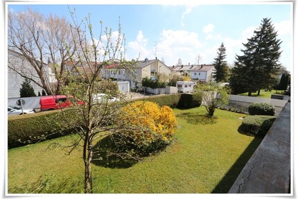 * im Dornröschenschlaf * renovierungsbedürftige 2-Zimmer-Wohnung * 2 sonnige Balkone * 1 Stellplatz - Germering