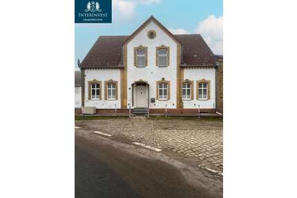 Haus zum Kaufen in Niedergörsdorf OT Danna 199.000,00 € 220 m²