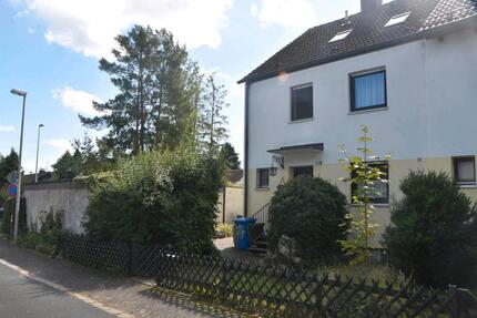 Praktisches Reiheneckhaus, 340 qm, - Erlangen Alterlangen