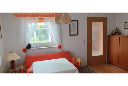 Ferienhaus 75 m² zu vermieten - 1.200,00&nbsp;EUR Kaltmiete, ca.&nbsp; 75,00&nbsp;m&sup2; in Bayreuth (PLZ: 95448) Bernecker Straße / Insel / Riedelsberg
