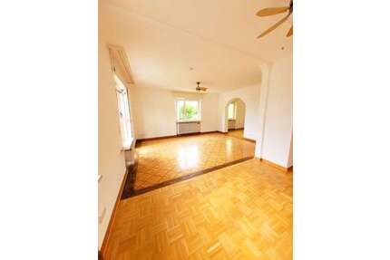 Haus zum Mieten in Wiesbaden 3.200,00 € 225 m²