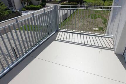 WE 5: Luxuriöse 2-, opt. 3-Zi.-NEUBAU-Wohnung mit Balkon, Glasfaser u. innovativem Energiekonzept - Kraiburg