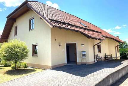 Haus zum Kaufen in Brakel 289.000,00 € 219 m²