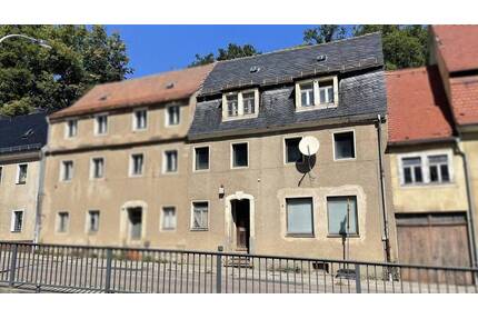Sanierungsbedürftiges Stadthaus - Glashütte