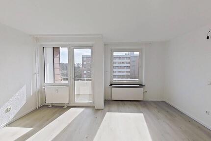 FRISCH RENOVIERT: Kompakte und helle 1-Zimmer-Wohnung mit Balkon - Hannover Herrenhausen-Stöcken