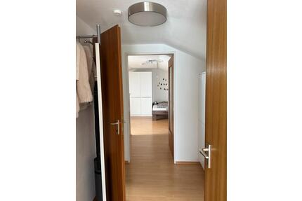 Möblierte DG 1 Zimmer Wohnung für Studierende - Neuried