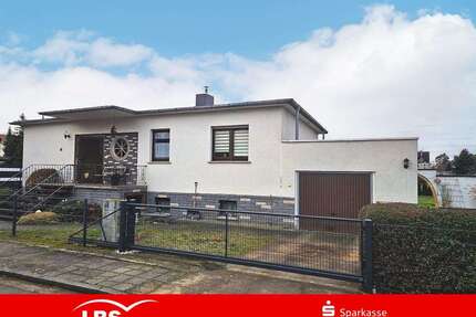 Haus zum Kaufen in Arzberg 141.000,00 € 97.12 m²