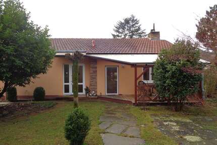 Haus zum Mieten in Trippstadt 2.100,00 € 233 m²