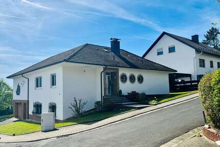 Haus zum Kaufen in Gründau 468.000,00 € 158 m²