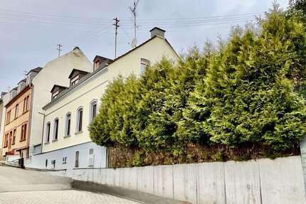 Haus zum Kaufen in Wiesbaden 499.000,00 € 144.21 m²