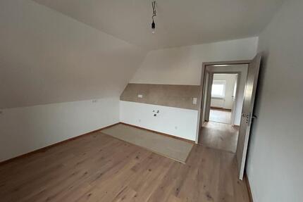 Schöne Dachgeschoss Wohnung zu vermieten - Zweibrücken