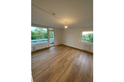 Sanierte 2,5 Zimmer Wohnung, zum wohl fühlen. - Kiel Mettenhof