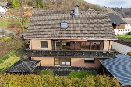 Große Familienwohnung Olpe - 2 Etagen mit Balkon & Garage