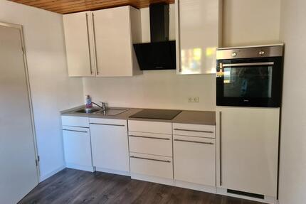 helle 2,5 Zimmerwohnung in Fützen - Blumberg