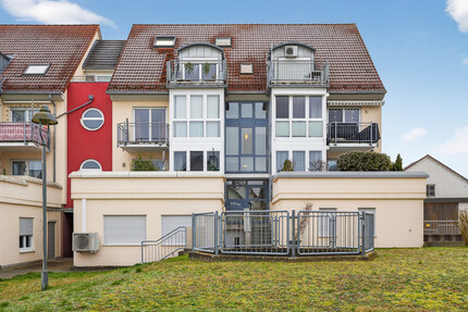 Bezugsfrei: Moderne Wohnung mit Balkon, Einbauküche und Tiefgaragenstellplatz - Muggensturm
