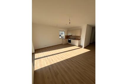 Schöne, neue, 2-Zimmer Wohnung - 860,00&nbsp;EUR Kaltmiete, ca.&nbsp; 60,00&nbsp;m&sup2; in Trossingen (PLZ: 78647)