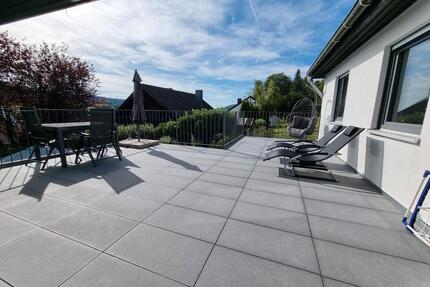 120 m² ETW mit Klima, großem Balkon & Premium-EBK (zzgl. 10.000€) - Laufach