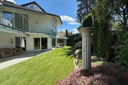 Freistehendes Einfamilienhaus mit viel Platz in Toplage Grünwald!