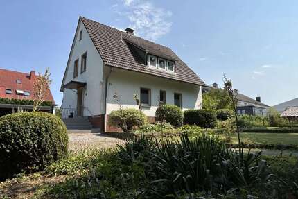 Haus zum Kaufen in Marsberg 165.000,00 € 140 m²
