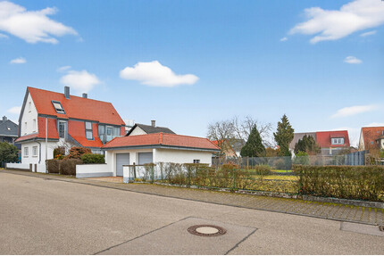 Seltene Gelegenheit: Gepflegtes Zweifamilienhaus mit viel Platz, Ruhe und Entwicklungspotential - Rastatt / Niederbühl