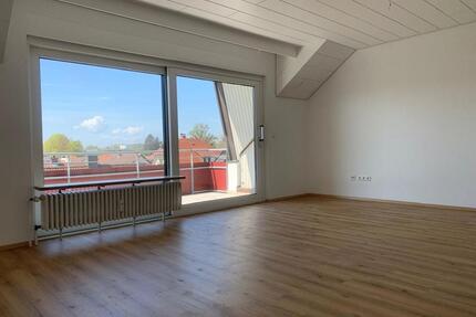Attraktive 2,5-Zimmer-Dachgeschosswohnung mit Balkon in FN - Friedrichshafen Allmannsweiler
