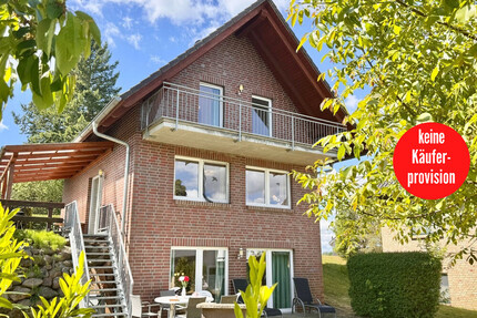 HORN IMMOBILIEN++ RESERVIERT! großes Ferienhaus in Röbel an der Müritz, zwei Terrassen, Balkon, zwei Einbauküchen - Röbel/Müritz