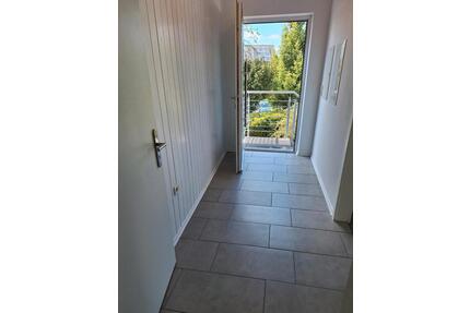 2,5 ZKB Wohnung Südbalkon, Badewanne +Dusche 68 qm EBK 600.- kalt - Oberschneiding