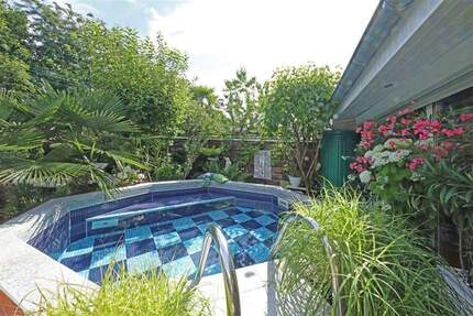 Immobilien-Richter: Komplett Saniertes Einfamilienhaus mit Swimming-Pool und Traumgarten - Düsseldorf Lierenfeld
