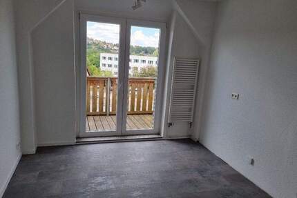 Große Familienwohnung - 635,00&nbsp;EUR Kaltmiete, ca.&nbsp; 115,00&nbsp;m&sup2;&nbsp;Wohnfl&auml;che in Döbeln (PLZ: 04720)