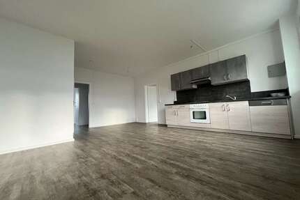 Wohnung zum Mieten in Chemnitz 460,00 € 82.24 m²